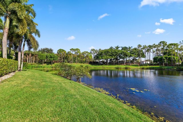 19245 Skyridge Circle, Boca Raton, FL 33498