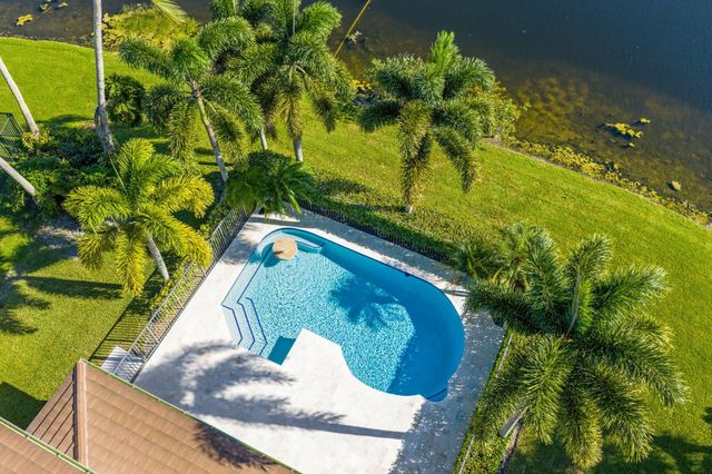 19245 Skyridge Circle, Boca Raton, FL 33498