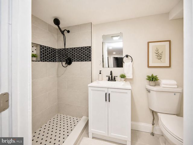 2834 OAKFORD AVE, Baltimore, MD 21215