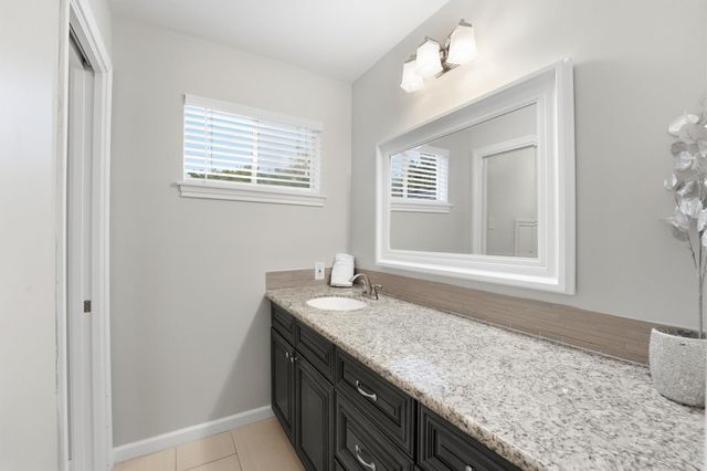 215 Whispering Oaks Drive, Seabrook, TX 77586