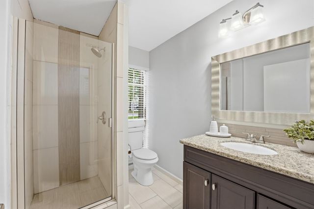 215 Whispering Oaks Drive, Seabrook, TX 77586