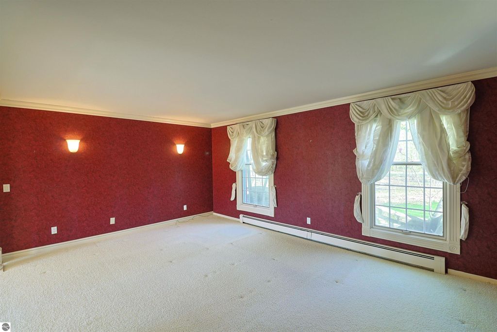 Image 12 of property listing at 620 West Court, Mt Pleasant, MI 48858
