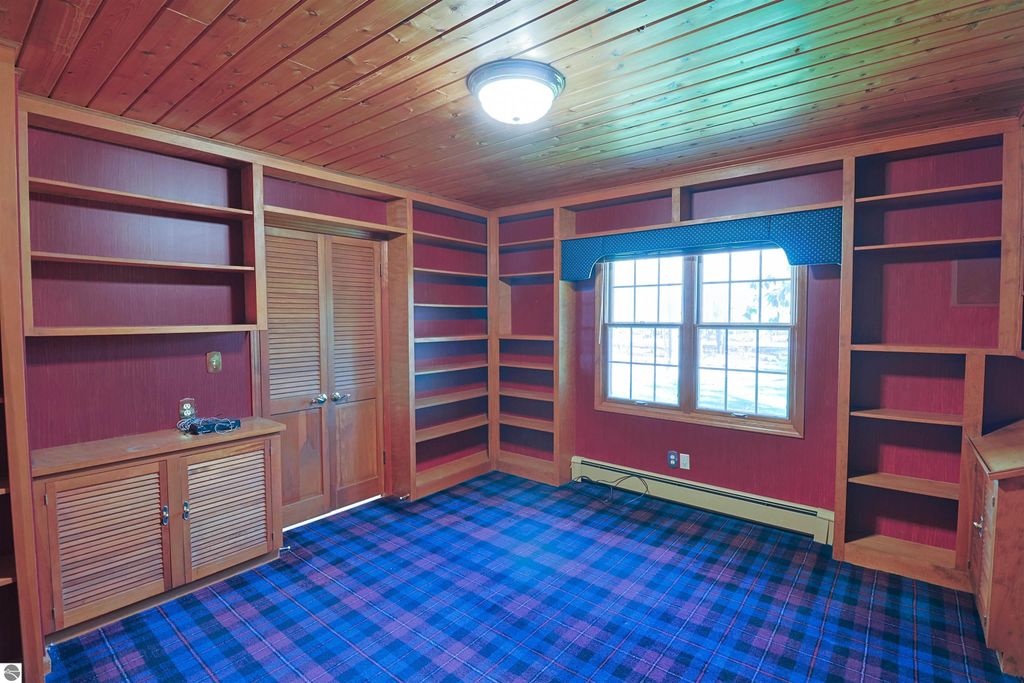 Image 16 of property listing at 620 West Court, Mt Pleasant, MI 48858