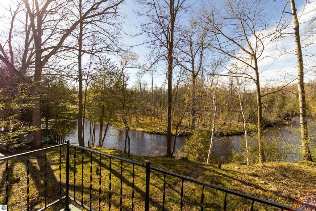 Image 20 of property listing at 620 West Court, Mt Pleasant, MI 48858