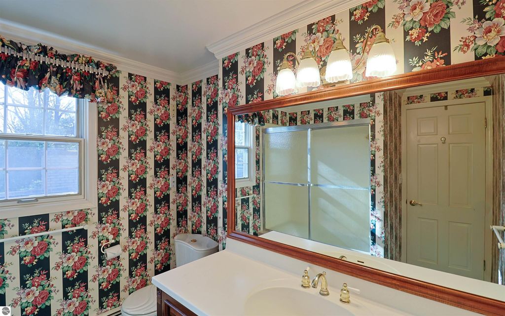 Image 22 of property listing at 620 West Court, Mt Pleasant, MI 48858