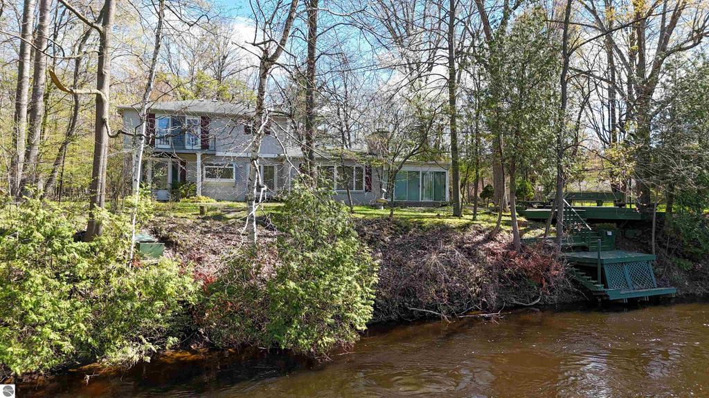 Image 27 of property listing at 620 West Court, Mt Pleasant, MI 48858