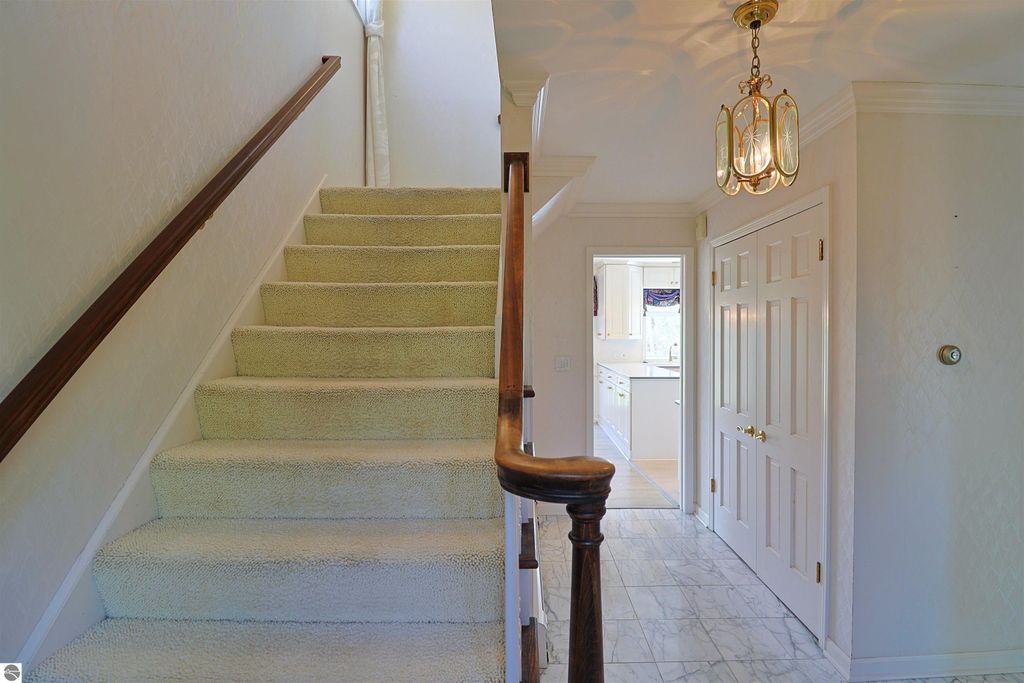 Image 4 of property listing at 620 West Court, Mt Pleasant, MI 48858