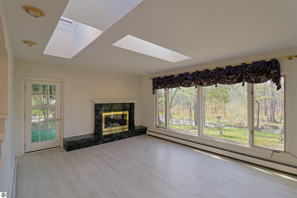 Image 5 of property listing at 620 West Court, Mt Pleasant, MI 48858