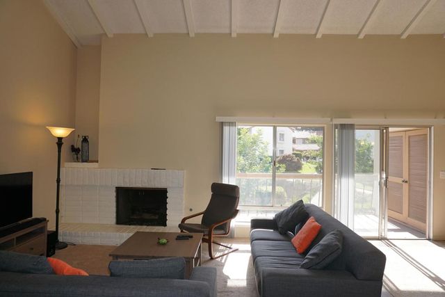 12095 Caminito Campana, San Diego, CA 92128
