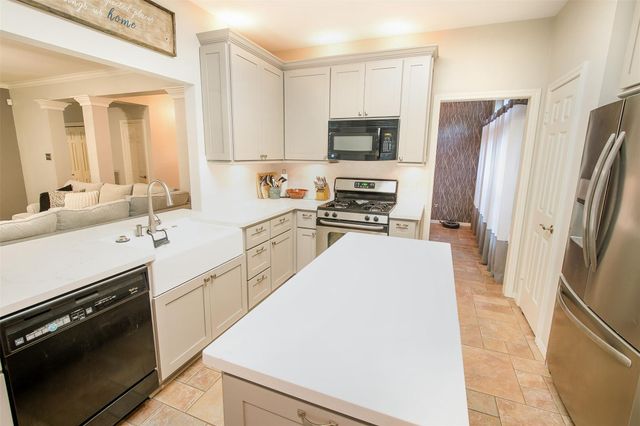 14639 Oak Chase Drive, Houston, TX 77062