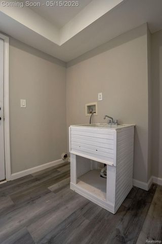 27500 Tighe Street, Roseville, MI 48066
