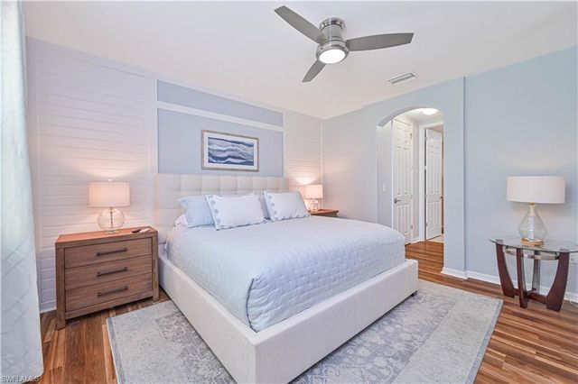 14919 Edgewater CIR, Naples, FL 34114