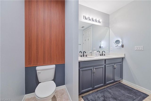 14919 Edgewater CIR, Naples, FL 34114