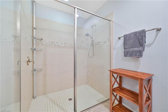 14919 Edgewater CIR, Naples, FL 34114