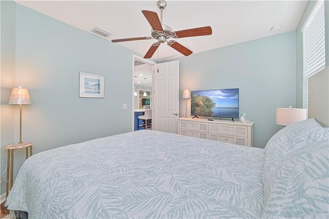 14919 Edgewater CIR, Naples, FL 34114