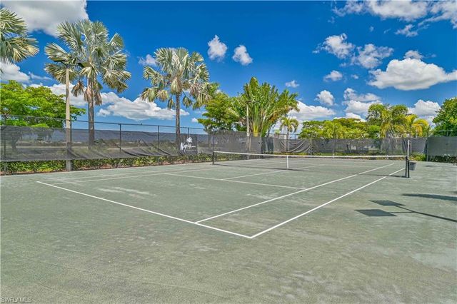 14919 Edgewater CIR, Naples, FL 34114