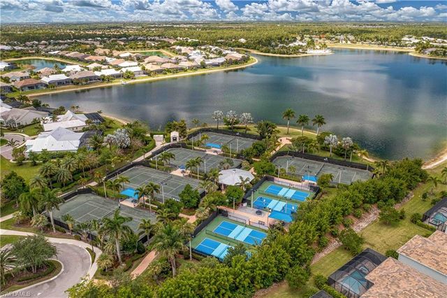14919 Edgewater CIR, Naples, FL 34114