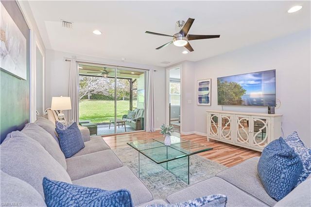 14919 Edgewater CIR, Naples, FL 34114
