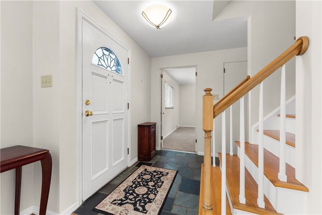 816 Ella St, Mt Lebanon, PA 15243