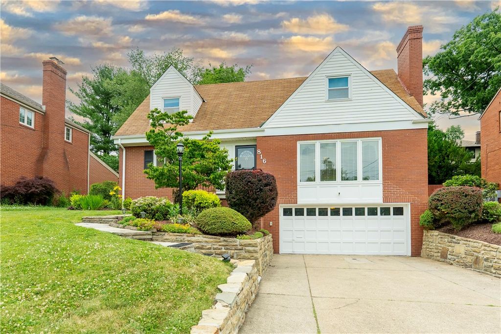 816 Ella St, Mt Lebanon, PA 15243