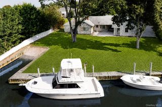 2 Gibb Lane, Islip, NY 11751