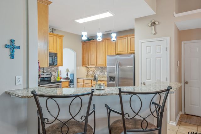 319 Rosebrook Circle, Whitehouse, TX 75791