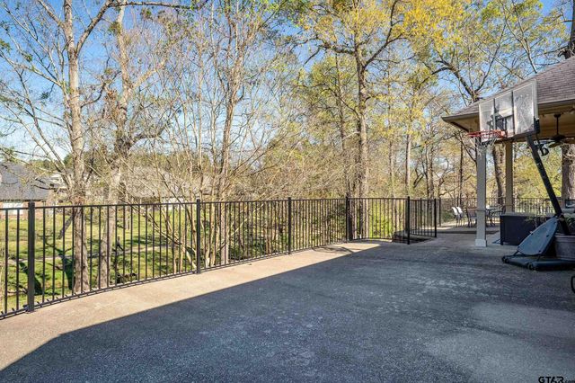 319 Rosebrook Circle, Whitehouse, TX 75791