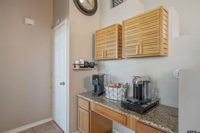 319 Rosebrook Circle, Whitehouse, TX 75791