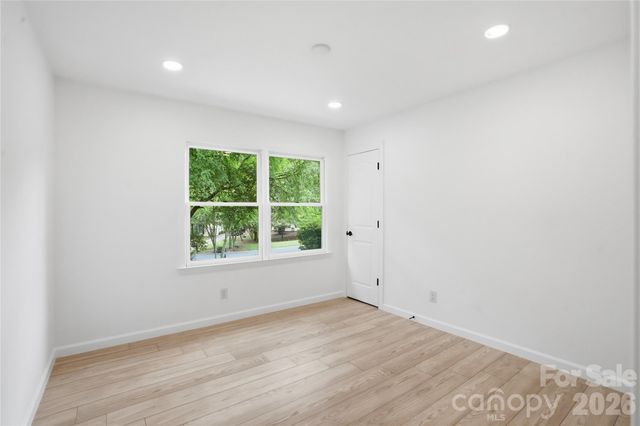 5910 Grosner Place, Charlotte, NC 28211