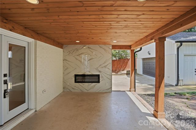 5910 Grosner Place, Charlotte, NC 28211