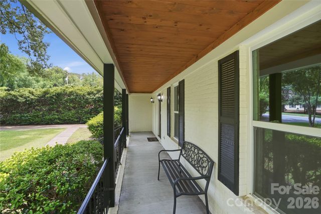 5910 Grosner Place, Charlotte, NC 28211
