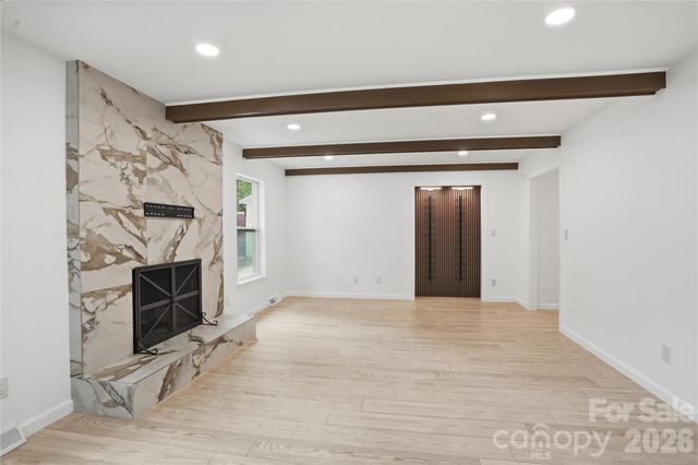 5910 Grosner Place, Charlotte, NC 28211