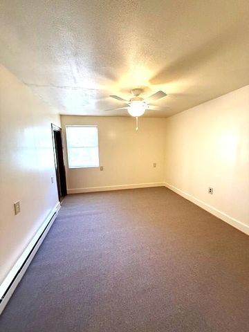 E 221 Parrish ST, Covington, VA 24426