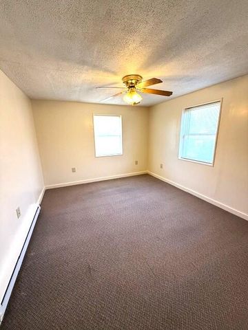 E 221 Parrish ST, Covington, VA 24426