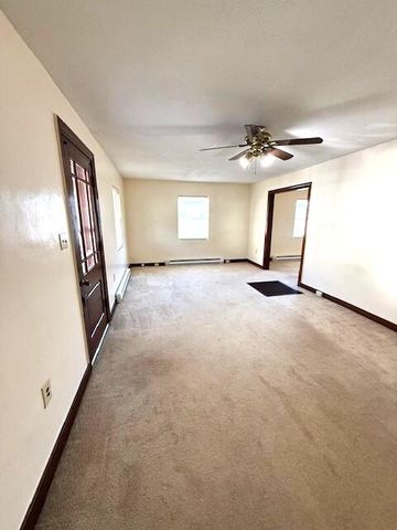 E 221 Parrish ST, Covington, VA 24426