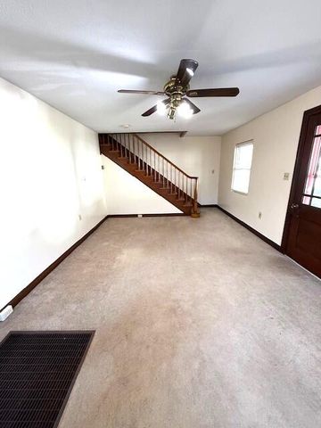 E 221 Parrish ST, Covington, VA 24426