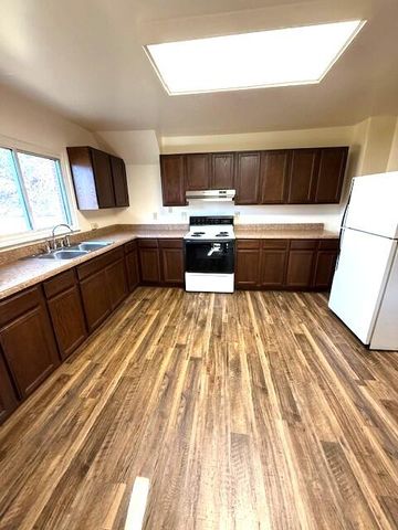 E 221 Parrish ST, Covington, VA 24426