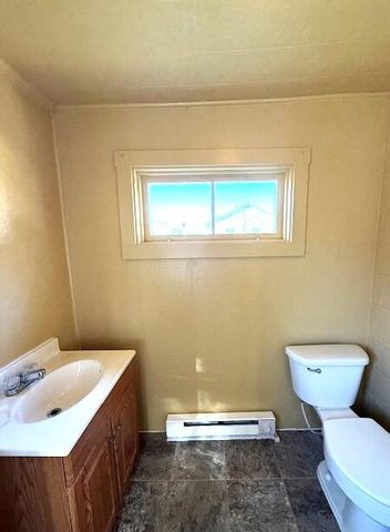 E 221 Parrish ST, Covington, VA 24426