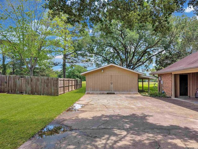 6526 Martin Dr, Zachary, LA 70791