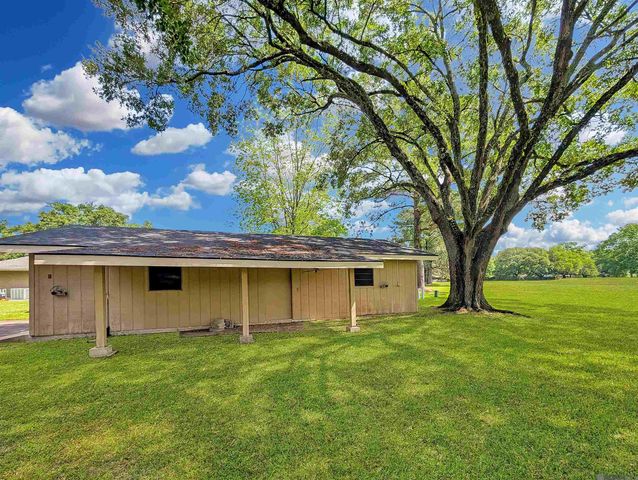6526 Martin Dr, Zachary, LA 70791
