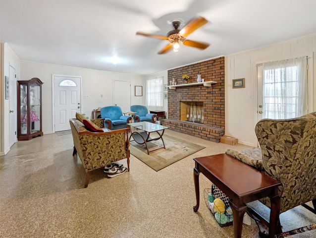 6526 Martin Dr, Zachary, LA 70791