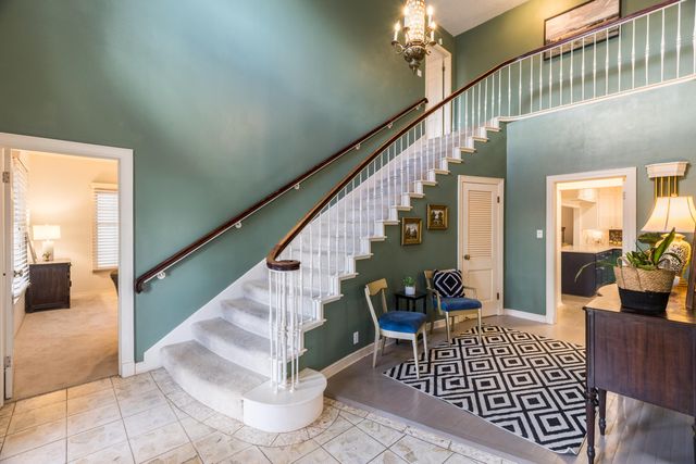1809 Newton Place NE, Albuquerque, NM 87106