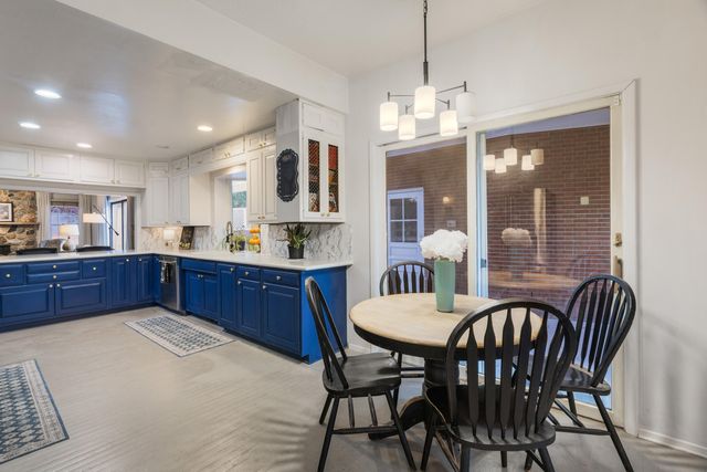 1809 Newton Place NE, Albuquerque, NM 87106