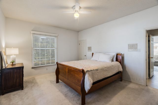 1809 Newton Place NE, Albuquerque, NM 87106