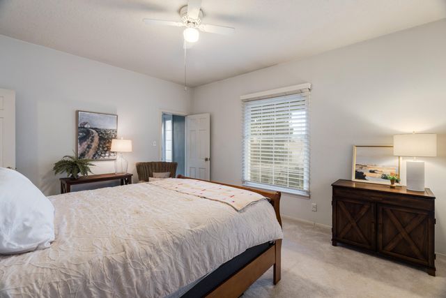 1809 Newton Place NE, Albuquerque, NM 87106