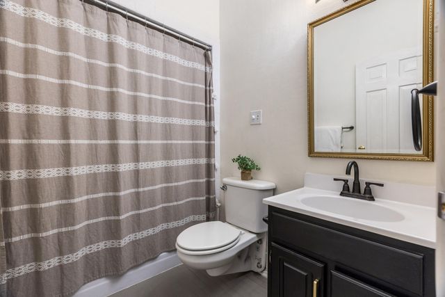 1809 Newton Place NE, Albuquerque, NM 87106