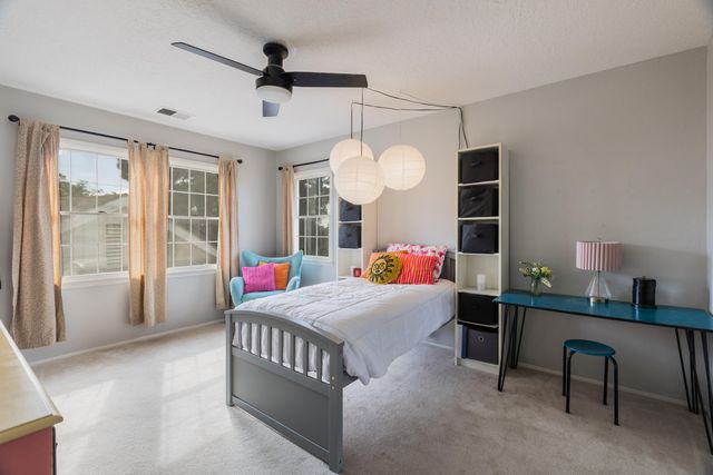 1809 Newton Place NE, Albuquerque, NM 87106