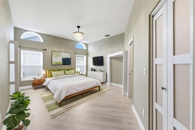 11421 GLENMONT DRIVE, Tampa, FL 33635