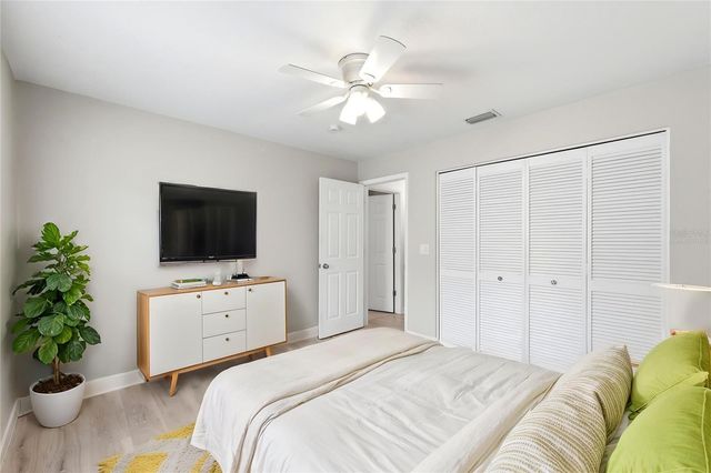 11421 GLENMONT DRIVE, Tampa, FL 33635