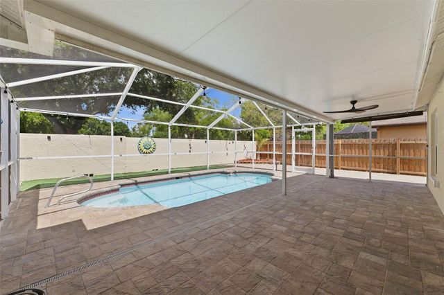 11421 GLENMONT DRIVE, Tampa, FL 33635